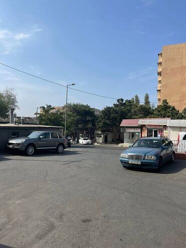 Digər kommersiya daşınmaz əmlakı: Yeni Günəşlidə V massivində yerləşən ümumi sahəsi 160 kv,m olan,obyekt — 9