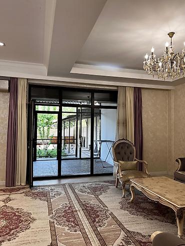 flat osh: Продается 3х уровневый Таунхаус❗️ 📍 Адрес: 7 апреля/ Магистраль 📐 — 3