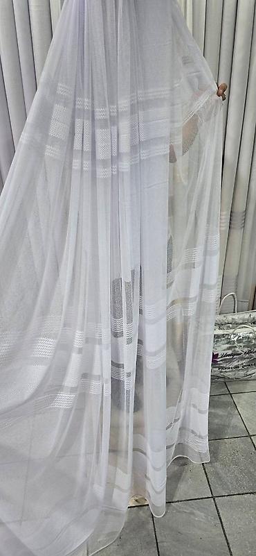 Zavese i draperije: Poluprozirne zavese – bela i krem varijanta, sa tkanoj prugom/dekorom — 57
