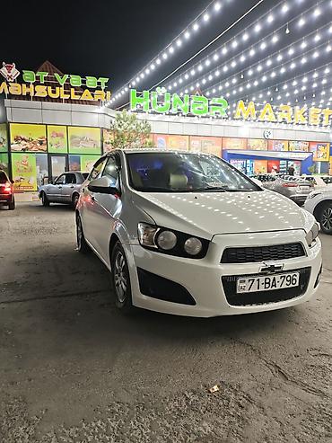 mercedes benz 208 d: Chevrolet Aveo: 1.4 l | 2014 il 235000 km Sedan — 3