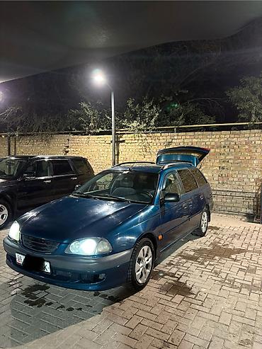 для такси авто: Toyota Avensis: 1999 г., 1.8 л, Механика, Бензин, Универсал — 2