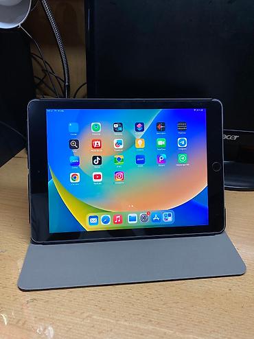 Планшеты: Планшет, Apple, память 128 ГБ, 9" - 10", Wi-Fi, Б/у, Детский цвет - Черный — 2