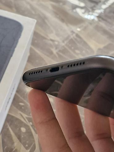 Apple iPhone: IPhone 11, 64 GB, Qara, Face ID — 6