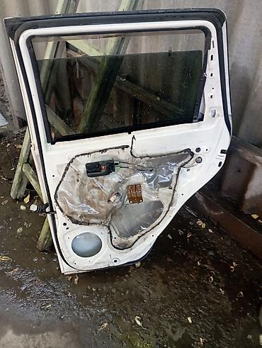 дверь ист: Запчасти двери для Toyota Ist (XP60/XP110) Предлагаются детали задней — 3