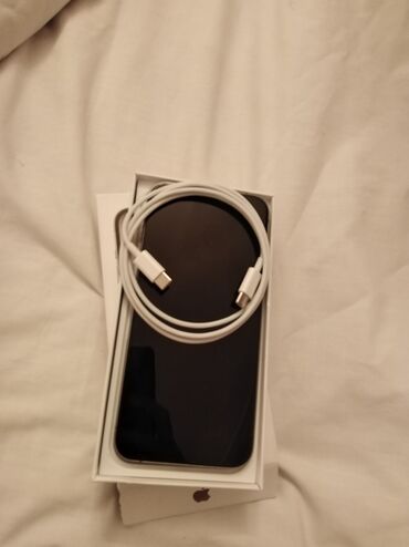Tecno: IPhone 15 Pro Max, Qara, Face ID