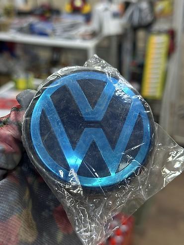 Эмблема Volkswagen (синяя) для колёсного колпака/центральной заглушки