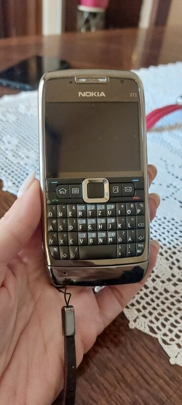 ventilatori sa vodom: Nokia E71, < 2 GB, bоја - Crna, Sa tastaturom