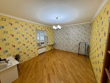 Mağazalar: Bileceride, Ploşad adlanan erazide Yahya Hüseynov küçesi 2 mertebeli — 21