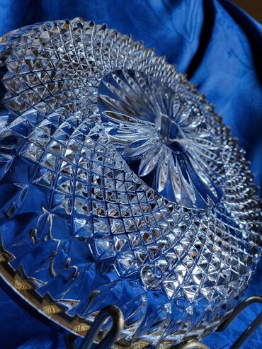 Kuhinjski setovi: Tanjir nov kristal,led kristalrucni rad sa posrebrenjem. 70te — 12