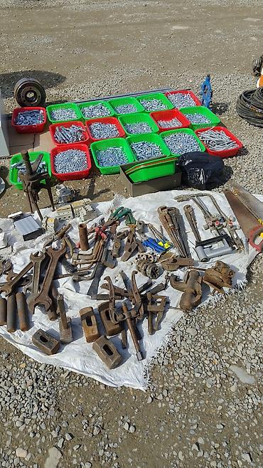 Другие строительные материалы: Болты гайки — 2