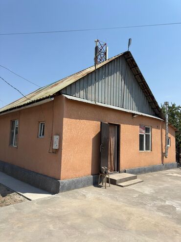 дом в ороке: Дом, 50 м², 3 комнаты, Агентство недвижимости, Косметический ремонт