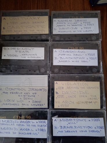 Искусство и коллекционирование: Кассеты. Стоимость одной кассеты 50 сом. Всего в наличии 50 штук