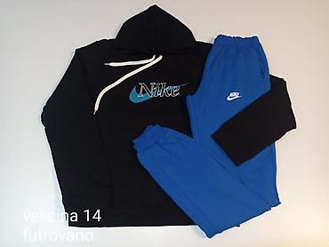 Komplet trenerke: Velicine pisu na slici 
2200 din — 12