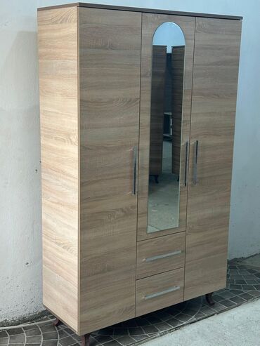 Dolablar: Yeni, Açılan, 3 qapılı Düz dolab, Dolab-asılqan, Rusiya — 14