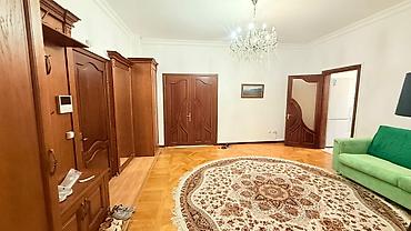 квартиру 6 мкр: 4 комнаты, 210 м², Золотой квадрат Индивидуалка, 3 этаж, Евроремонт — 10