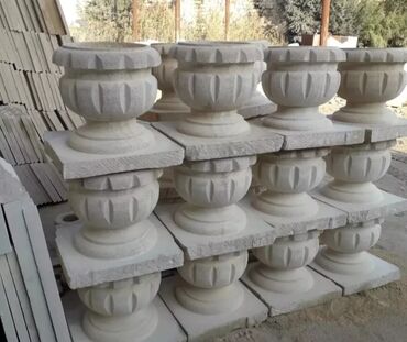 Bitkilər üçün dibçəklər: Bahar və yay çiçəkləri üçün nəzərdə tutulmuş, daşdan hazırlanmış -da lalafo.az — 2 Bitkilər üçün dibçəklər: Bahar və yay çiçəkləri üçün nəzərdə tutulmuş, daşdan hazırlanmış — 2