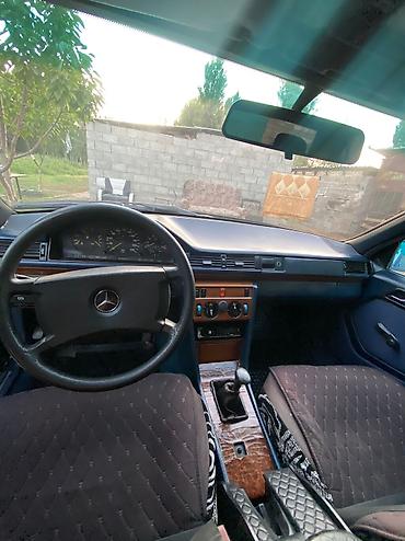 210 cdi: Mercedes-Benz W124: 1991 г., 2 л, Механика, Бензин, Седан — 4