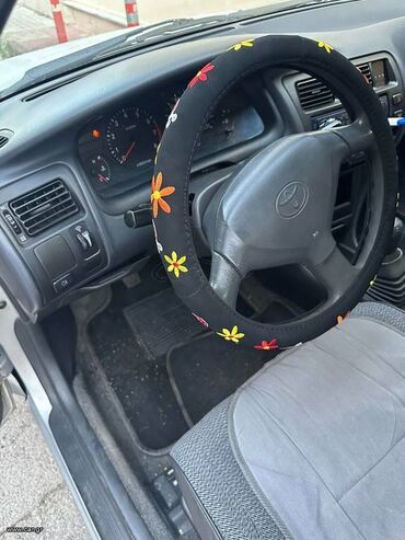 Toyota: Toyota Corolla: 1.3 l. | 1993 έ. Χάτσμπακ — 2