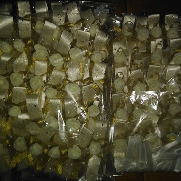 Svadbena oprema: Cvetna traka za kosu sa velom, idealna za posebne prilike. Traka je — 25