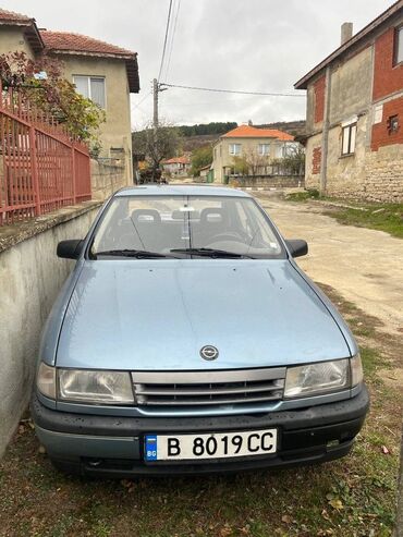 Opel: Opel Vectra: 1.8 l | 1989 year | 430000 km. Limousine