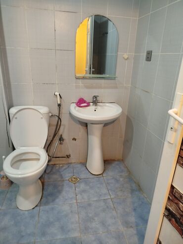 Uzunmüddətli kirayə mənzillər: 1 otaqlı mənzil – daxili təsvir - Giriş: dəmir giriş qapısı, dəhlizdə — 2