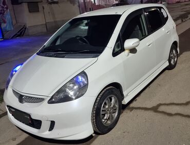 Honda: Honda Fit: 2006 г., 1.3 л, Вариатор, Бензин