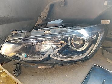 Передняя фара в сборе для автомобиля Mercedes-Benz (левая сторона