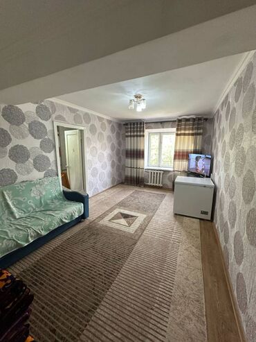 снять квартиру в заре: 2 комнаты, 42 м², Индивидуалка, 3 этаж