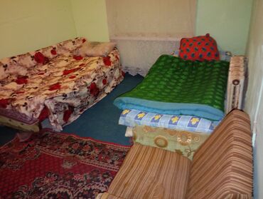 Otaqların uzunmüddətli kirayəsi: Kirayə verilən sadə, mebellə təchiz olunmuş otaq. Xüsusiyyətlər: - 2 — 1