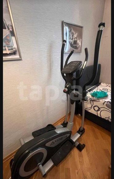 Velotrenajorlar: Kettler Axos M idman elliptik trenajoru. Evdə idman etmək üçün əla