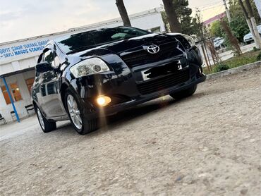 Toyota: Toyota Auris: 1.4 l | 2008 il Sedan — 10