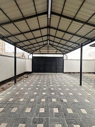 Продажа коттеджей и домов: Продаётся уютный дом с современным ремонтом! Район: Заря Участок: 3 — 3