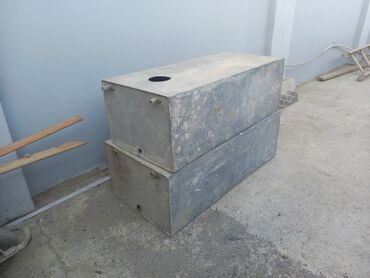 Boçkalar və çəlləklər: Bak, Metal, 50 l l