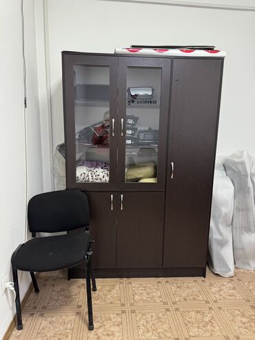 Другое оборудование для бизнеса: Мебель, Столы для офиса и стульчики!