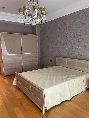 soba borusu: Yataq otağı mebel dəsti Tərkibi: - Sürgülü qapılı geyim dolabı: 2 — 1