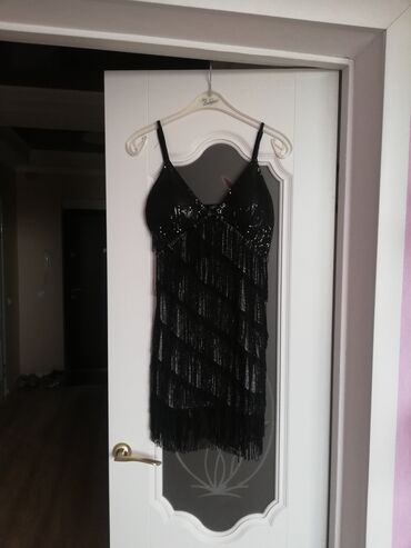 черное вечернее платье: Вечернее платье, Коктейльное, M (EU 38)