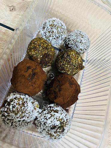 Qida məhsulları: Zengin mineral ve vitaminlerle zengin tebii halva konfetleri — 2