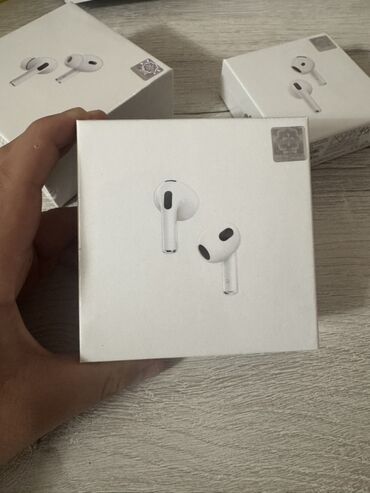 Наушники: Беспроводные наушники Apple AirPods (3‑е поколение) с футляром зарядки