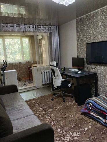 куплю квартиру 1 комнату: 1 бөлмө, 38 кв. м, 104-серия, 4 кабат, Евроремонт