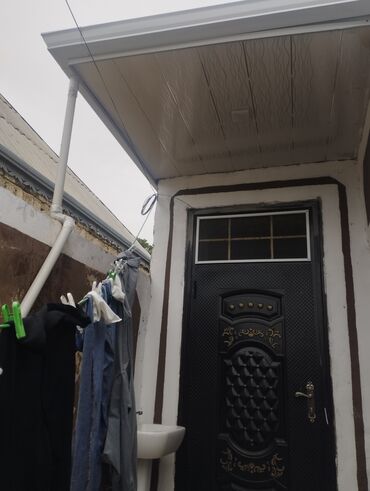 Həyət evləri və villaların satışı: Satılır: Təcili satılır real alıcılar üçün həyət evi - Həyətyanı — 10