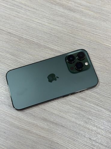 Apple iPhone: IPhone 13 Pro, Б/у, 128 ГБ, Зеленый, Защитное стекло, Чехол, 87 %