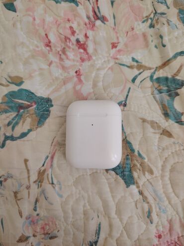 Микрофоны: Б/у Беспроводные (Bluetooth) Наушники, Apple, цвет - Белый