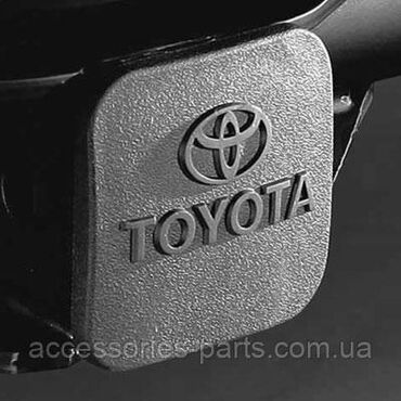 Багажники на крышу и фаркопы: Заглушка в фаркоп внедорожников Тойота Toyota Легковой автомобиль
