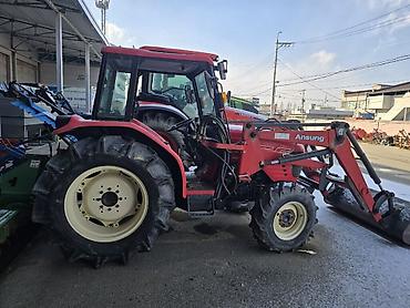 Другие мини-тракторы: Компактные колёсные тракторы с навесным оборудованием Описание: - — 10