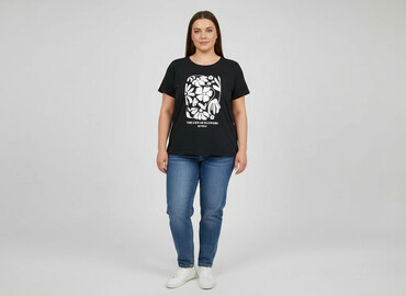 ubrania z hello kitty: Women`s T-shirt, size XL