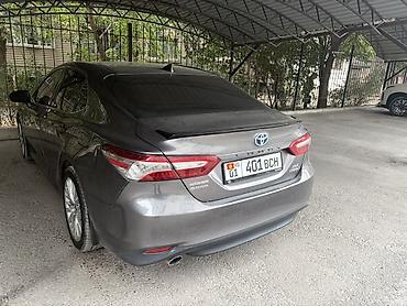 Продажа авто: Toyota Camry: 2020 г., 2.5 л, Вариатор, Гибрид, Седан — 2