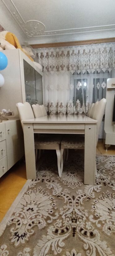 ev üçün stol stul: İşlənmiş, Masa və oturacaqlar, Azərbaycan