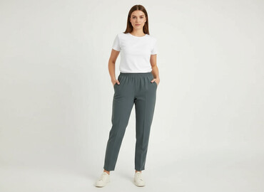 spodnie ze streczem co to znaczy: Women`s trousers, size S