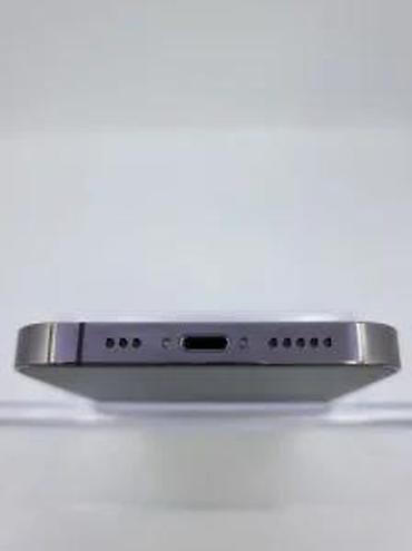 Apple iPhone: Apple iPhone (serija Pro) - Ekran: 6.1" Super Retina XDR, ravne — 14