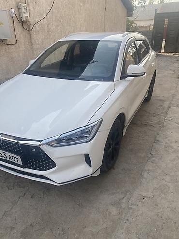 BYD: BYD E2: 2021 г., Робот, Электромобиль, Хэтчбэк — 2